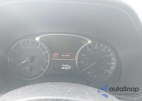 2015 Nissan Pathfinder Sv z USA, uszkodzony, nr VIN 5N1AR2MM4FC715482